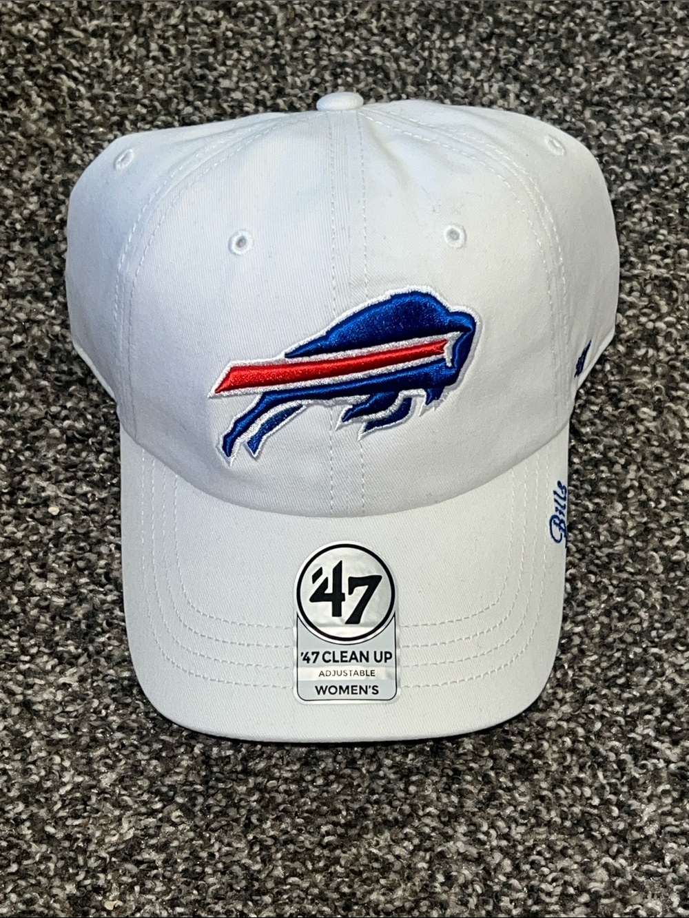NWT 47 Women's White Buffalo Bills Logo Clean Up Adjustable Hat